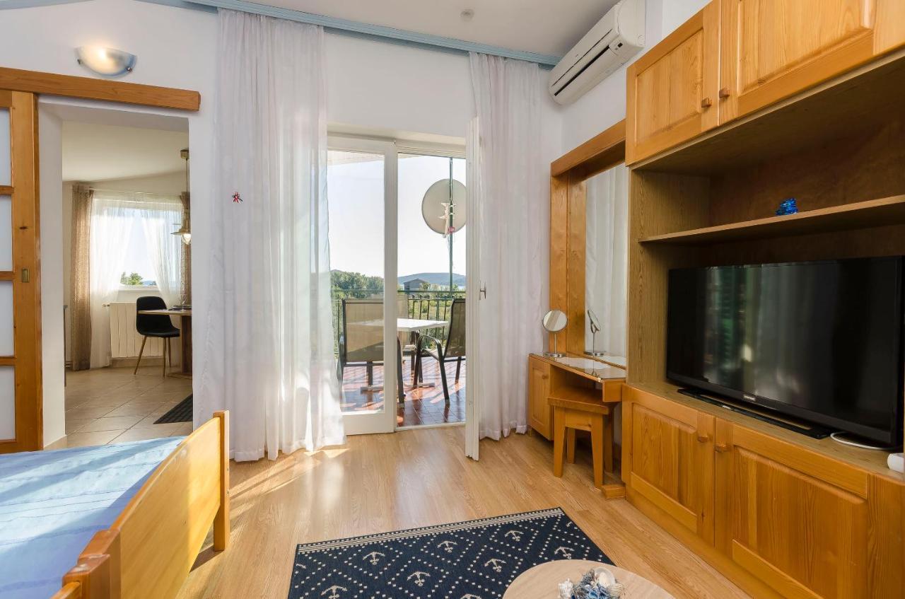 Apartments Sunset Beach โวดีเซ ภายนอก รูปภาพ